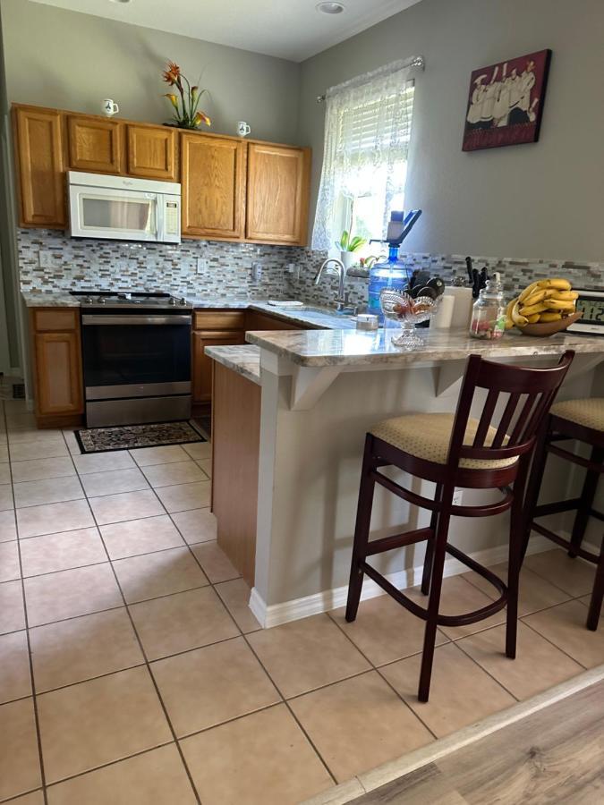 Quiet Room In A Family Home Lehigh Acres Esterno foto