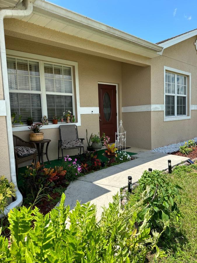 Quiet Room In A Family Home Lehigh Acres Esterno foto