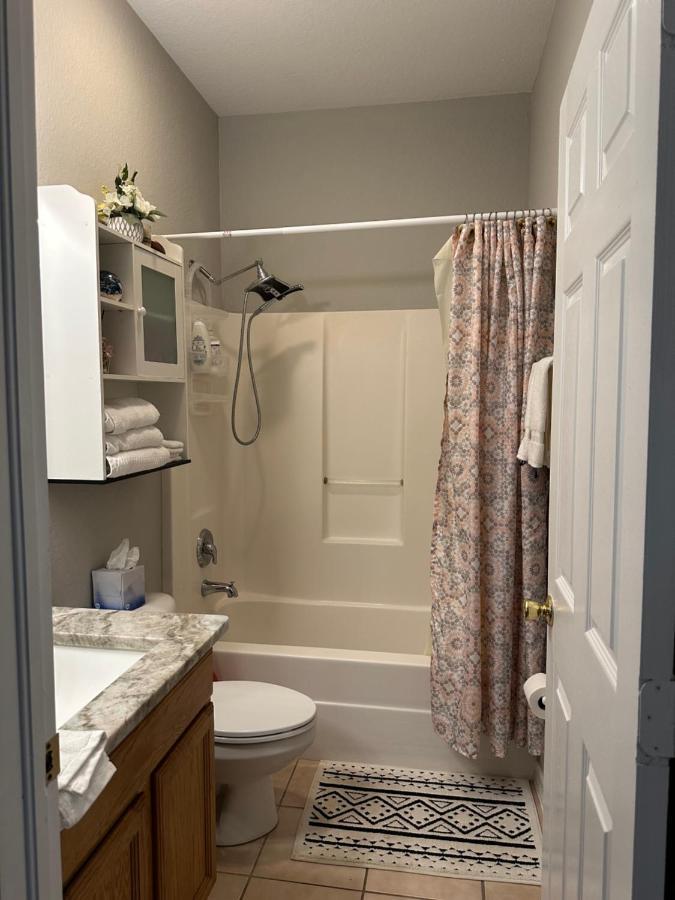 Quiet Room In A Family Home Lehigh Acres Esterno foto