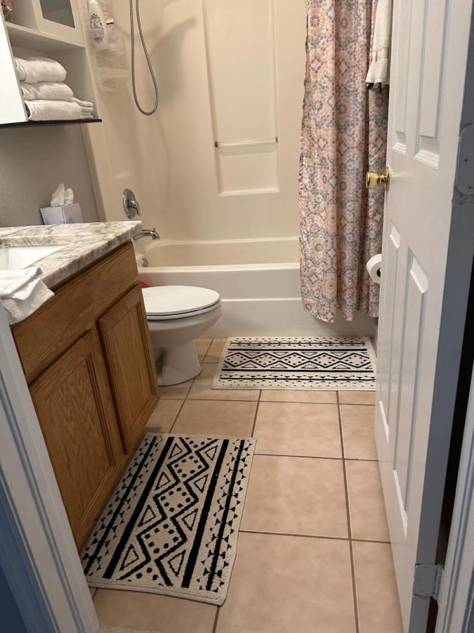 Quiet Room In A Family Home Lehigh Acres Esterno foto