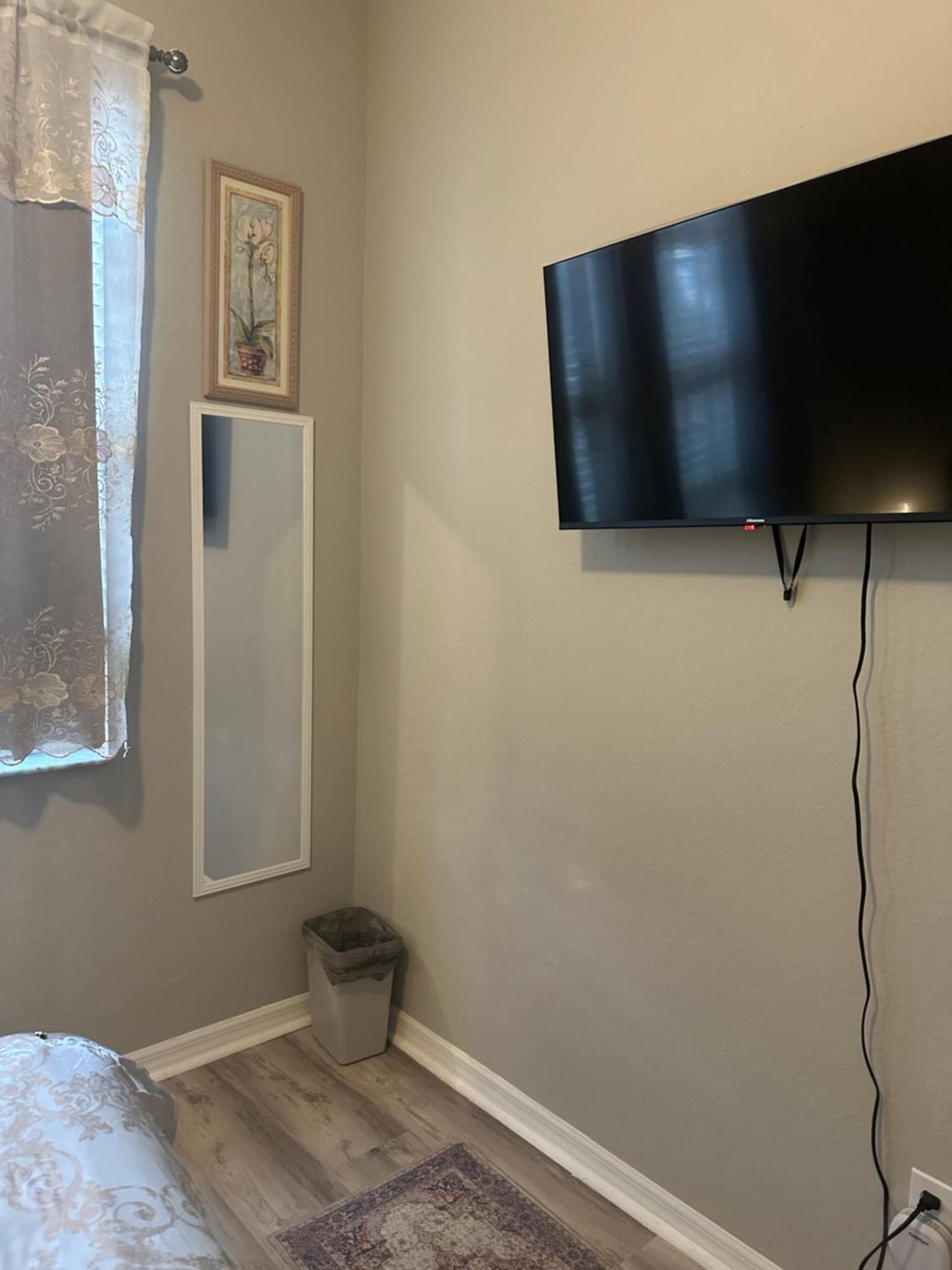 Quiet Room In A Family Home Lehigh Acres Esterno foto